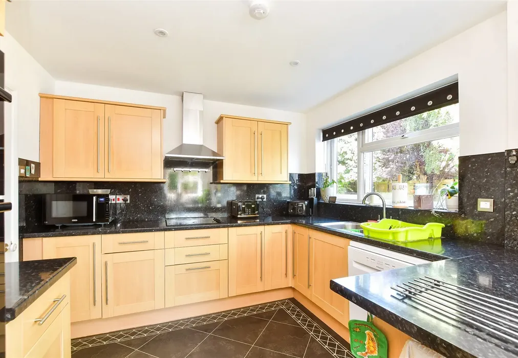Kitchen - Wilson Grove, Uckfield, East Sussex - Wards of Kent