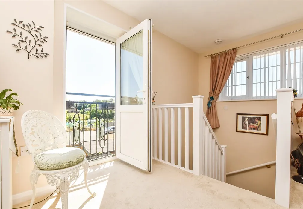 Guest Area - Wilson Grove, Uckfield, East Sussex - Wards of Kent