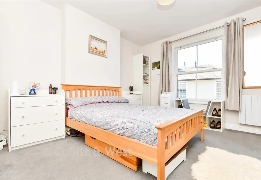 Bedroom 1 - West Street, Dorking, Surrey - Wards of Kent