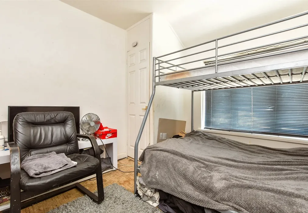 Bedroom 2 - Osborne Terrace, Margate, Kent - Wards of Kent