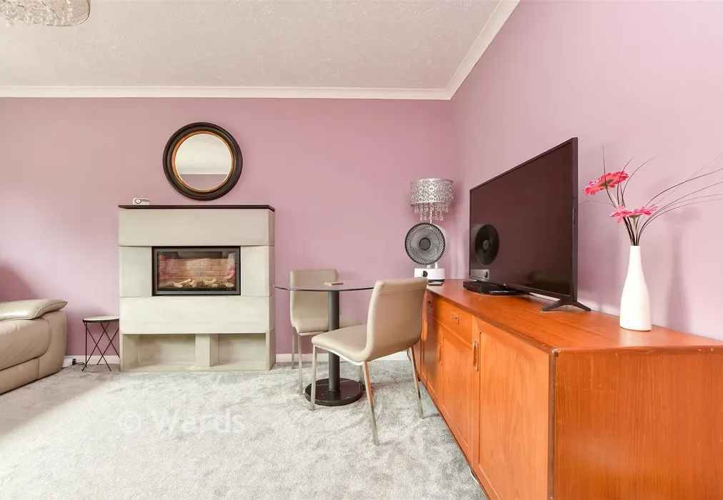 Lounge - Castle Road, Tankerton, Kent - Wards of Kent