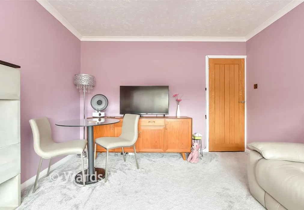 Lounge - Castle Road, Tankerton, Kent - Wards of Kent