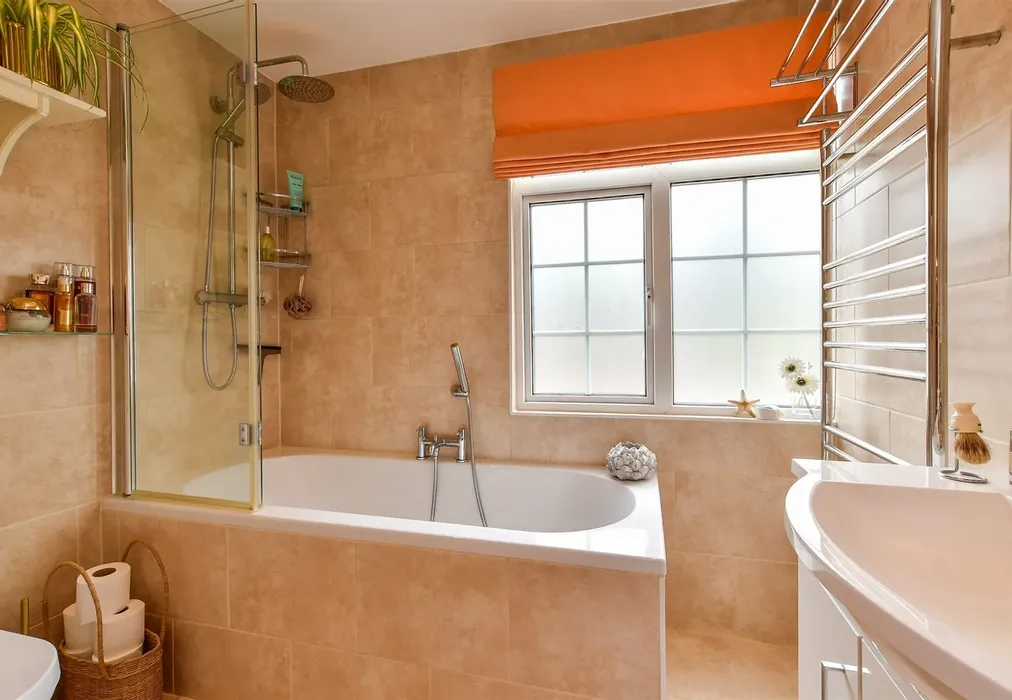 Bathroom - Furze Road, Worthing, West Sussex - Wards of Kent