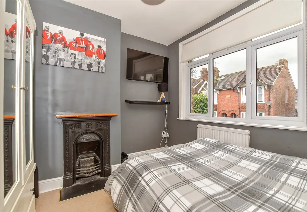 Bedroom 3 - Lawn Road, Tonbridge, Kent - Wards of Kent