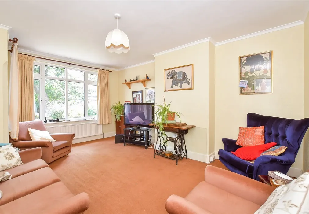 Lounge - Parkside Avenue, Littlehampton, West Sussex - Wards of Kent