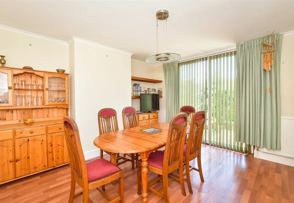 Dining Area - Parkside Avenue, Littlehampton, West Sussex - Wards of Kent