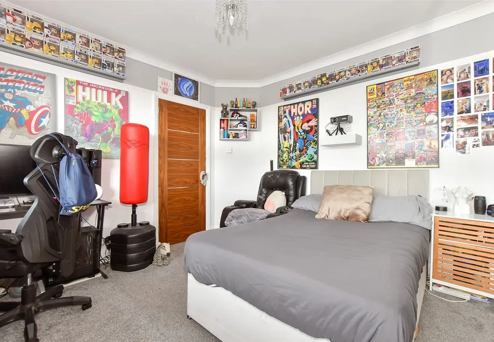 Bedroom 2 - Stanbury Crescent, Folkestone, Kent - Wards of Kent