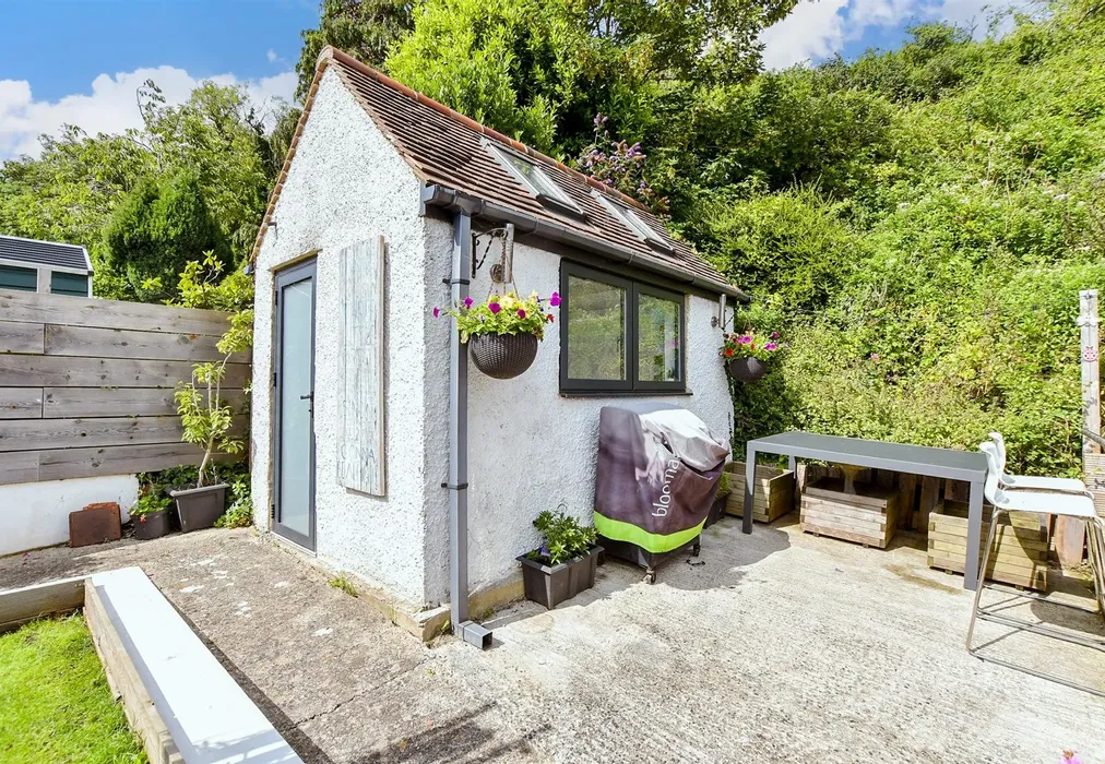 Workshop/Outbuildings - Stanbury Crescent, Folkestone, Kent - Wards of Kent