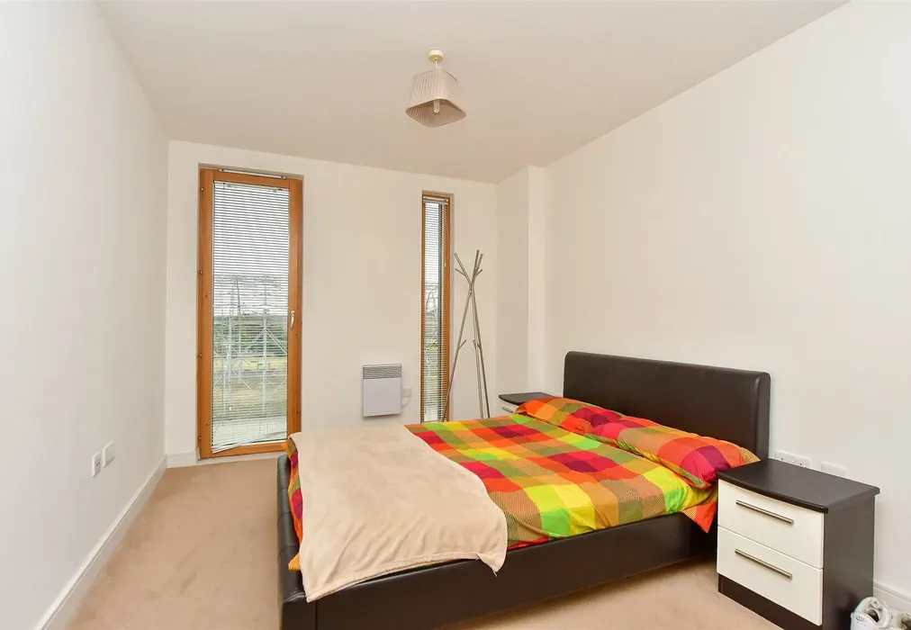 Bedroom 2 - Dock Head Road, Chatham, Kent - Wards of Kent
