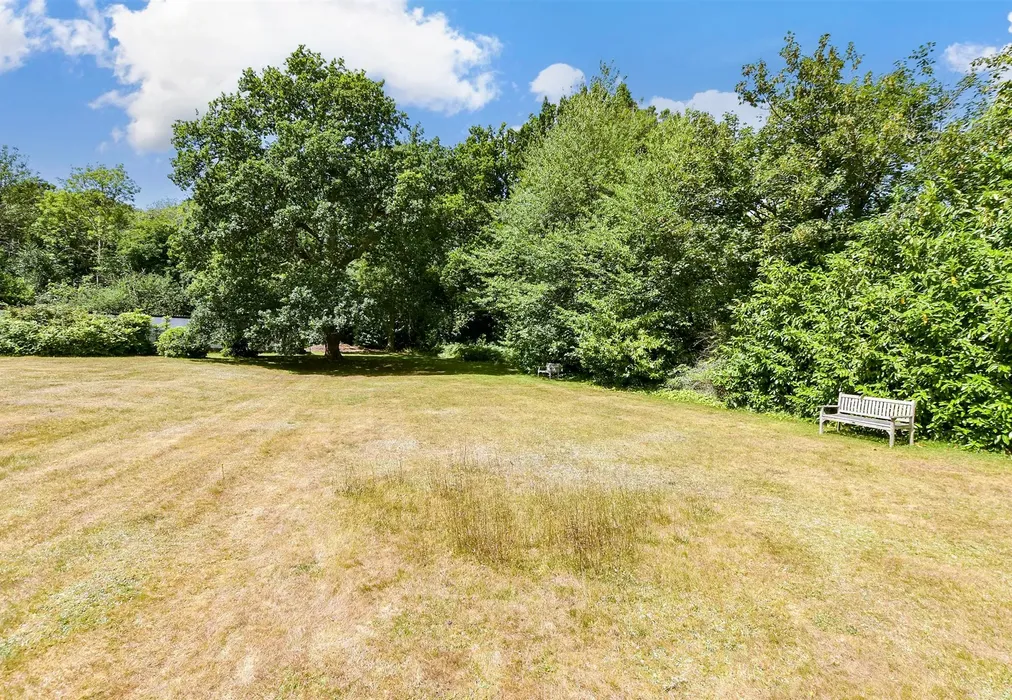Communal Gardens - Portley Wood Road, Whyteleafe, Surrey - Wards of Kent