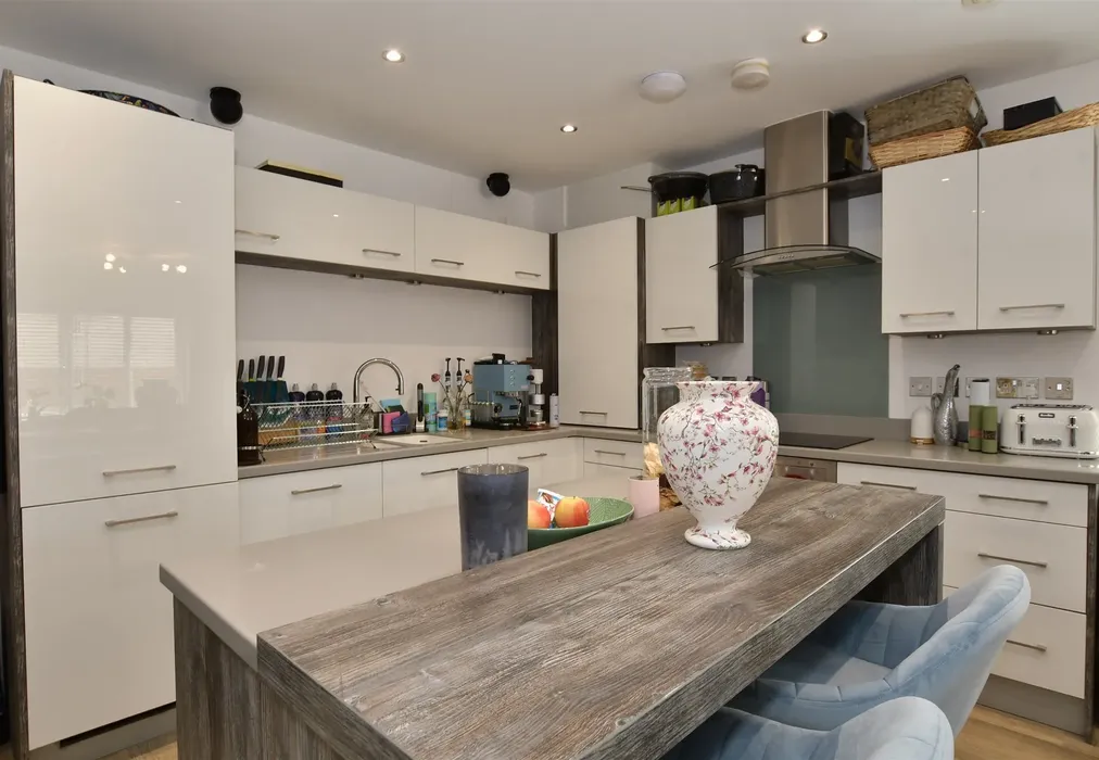 Lounge/Kitchen/ Dining Room - Centre Drive, Epping, Essex - Wards of Kent