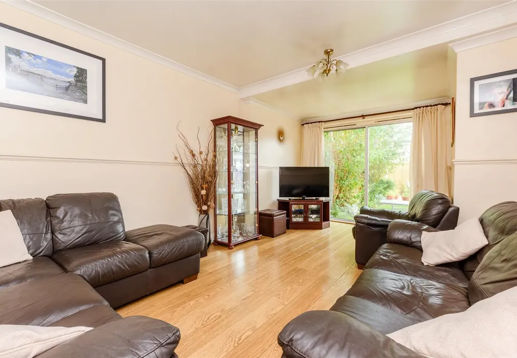 Lounge - Dartford Road, Dartford, Kent - Wards of Kent