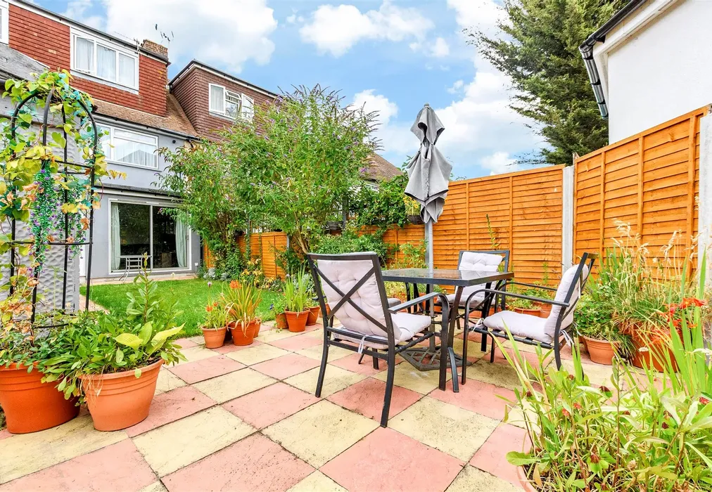 Patio / Decking - Dartford Road, Dartford, Kent - Wards of Kent