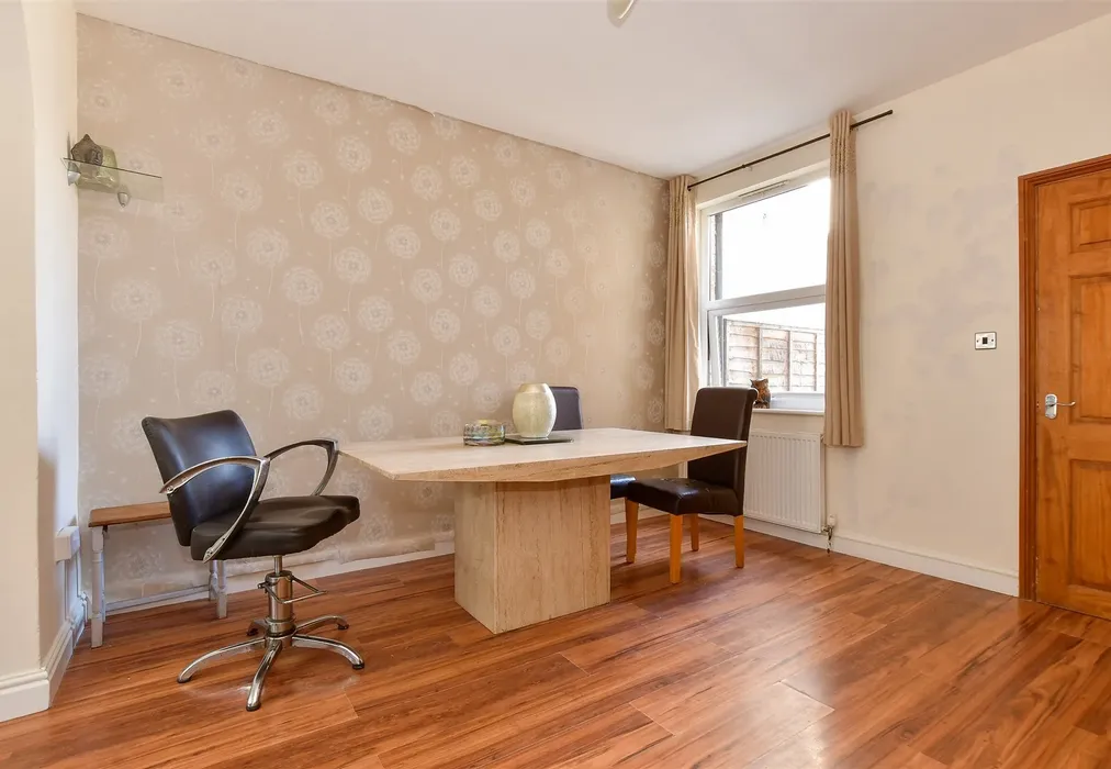 Dining Area - Tennyson Road, Freshwater, Isle of Wight - Wards of Kent
