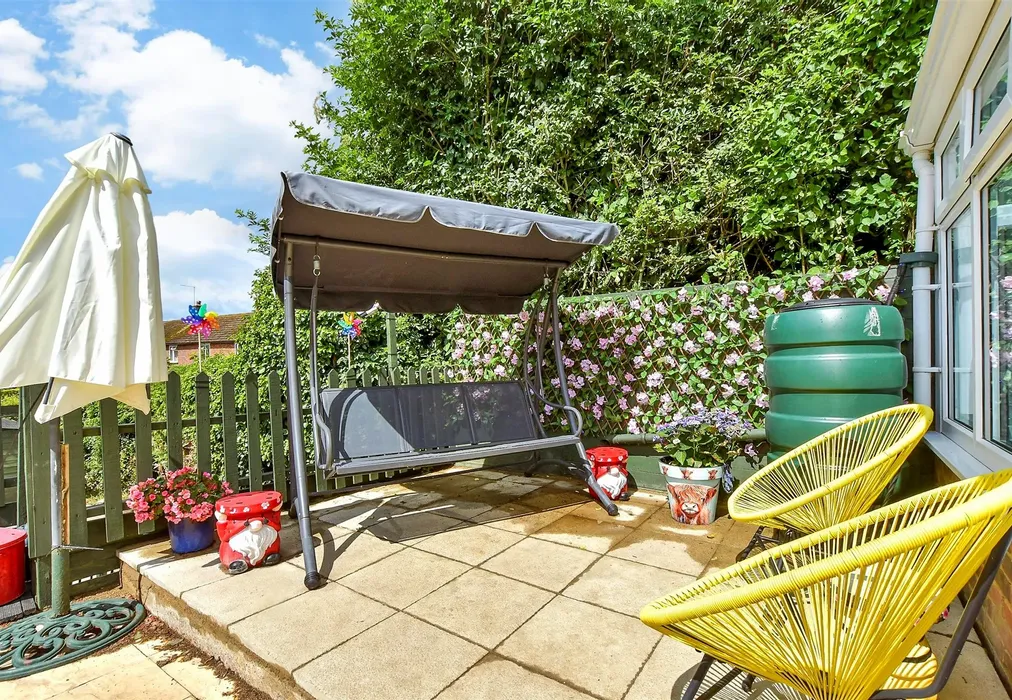 Patio / Decking - The Ridge, Kennington, Ashford, Kent - Wards of Kent