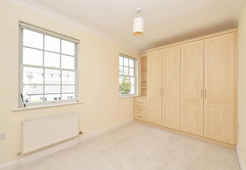 Bedroom 2 - Ford Lane, Ford, Arundel, West Sussex - Wards of Kent