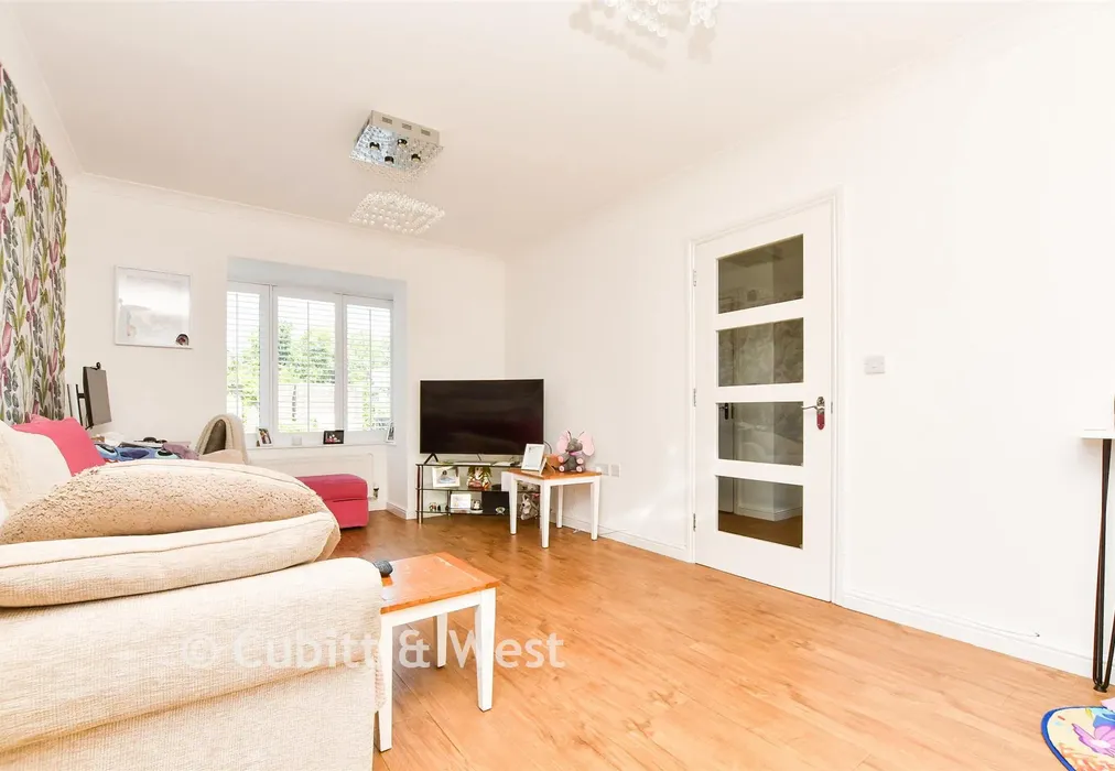 Lounge - Donald Gardens, Hookwood, Horley, Surrey - Wards of Kent