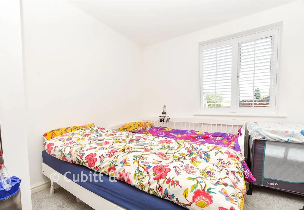 Bedroom 2 - Donald Gardens, Hookwood, Horley, Surrey - Wards of Kent