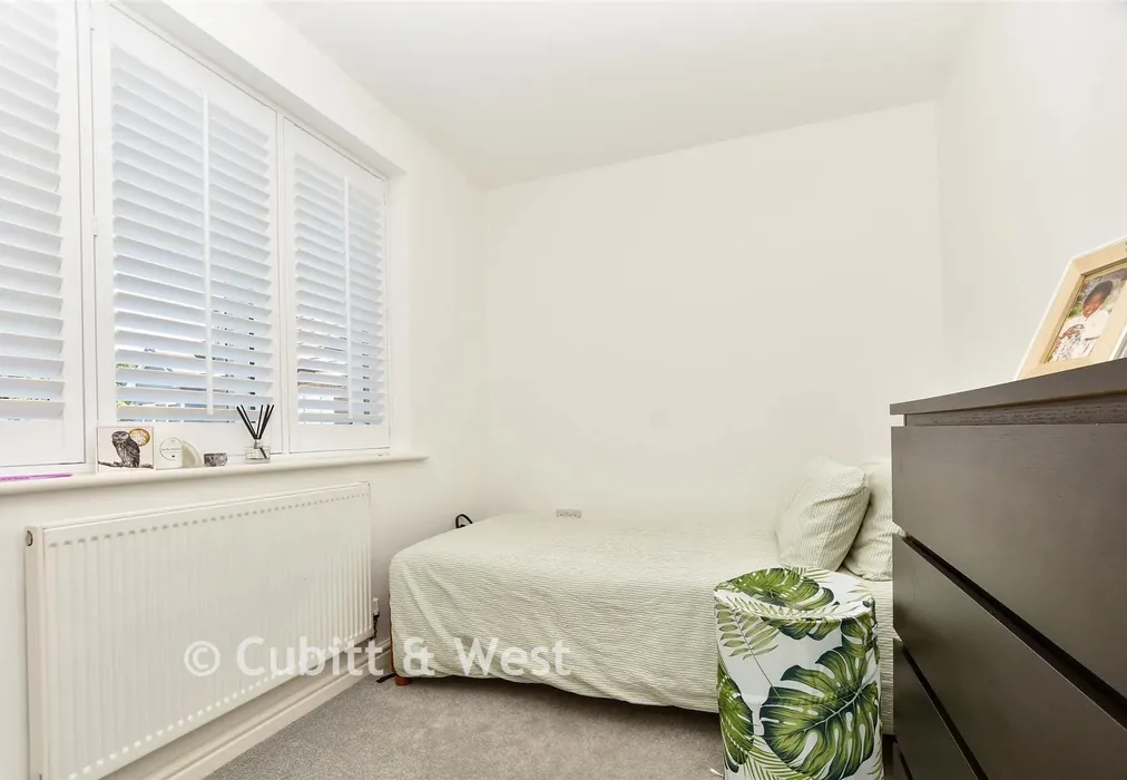 Bedroom 2 - Donald Gardens, Hookwood, Horley, Surrey - Wards of Kent