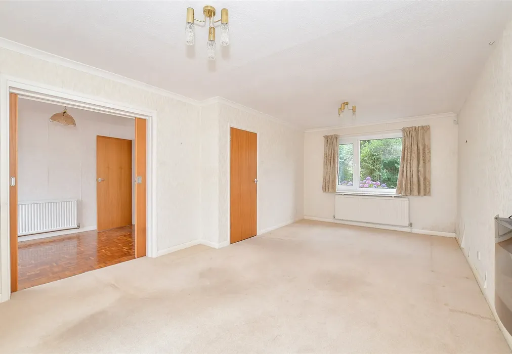 Lounge - Maplehurst Road, Chichester, West Sussex - Wards of Kent