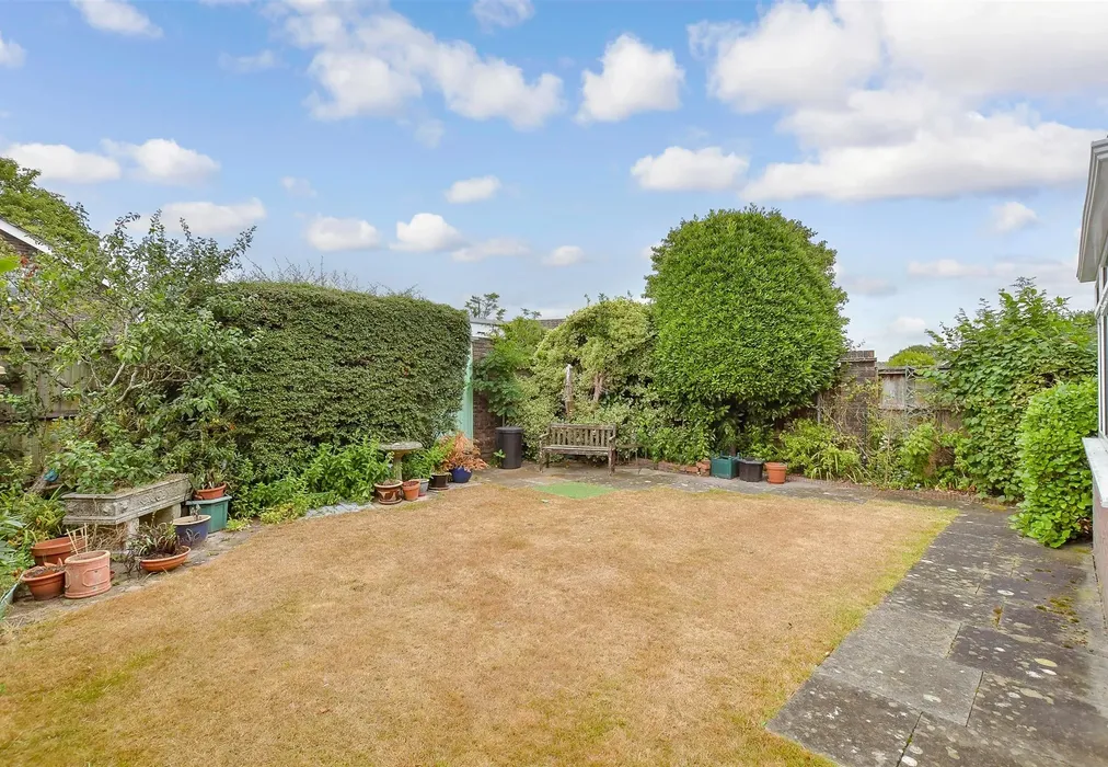 Rear Garden - Maplehurst Road, Chichester, West Sussex - Wards of Kent