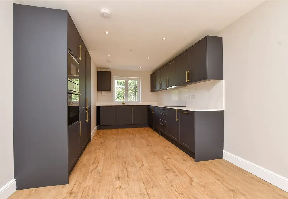 Kitchen - Blossom Way, Dion Carshalton, Carshalton, Surrey - Wards of Kent