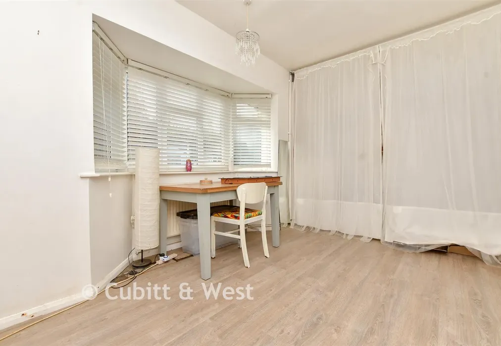 Bedroom 1 - Greenhill Avenue, Caterham, Surrey - Wards of Kent