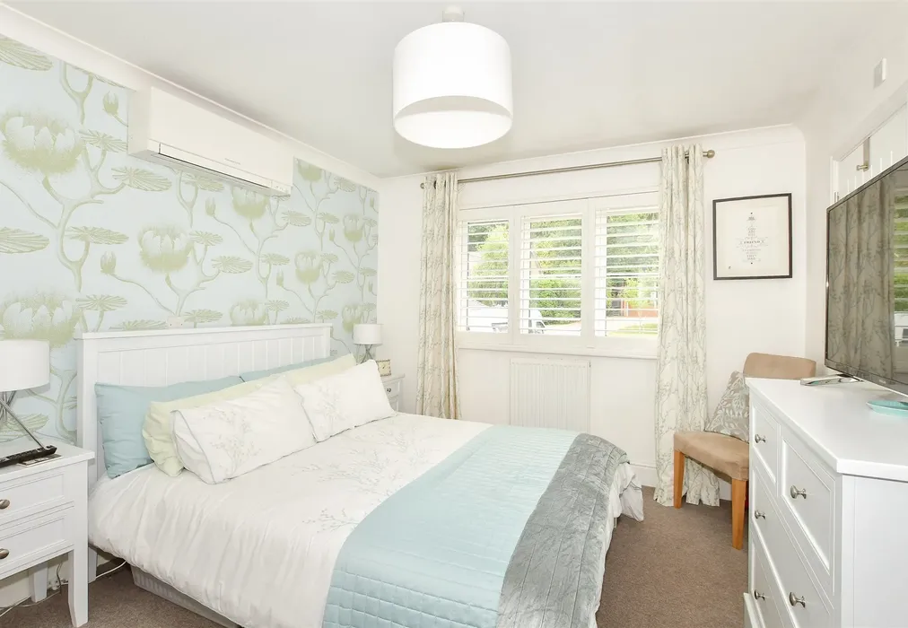 Bedroom 2 - Welland Close, Crowborough, East Sussex - Wards of Kent