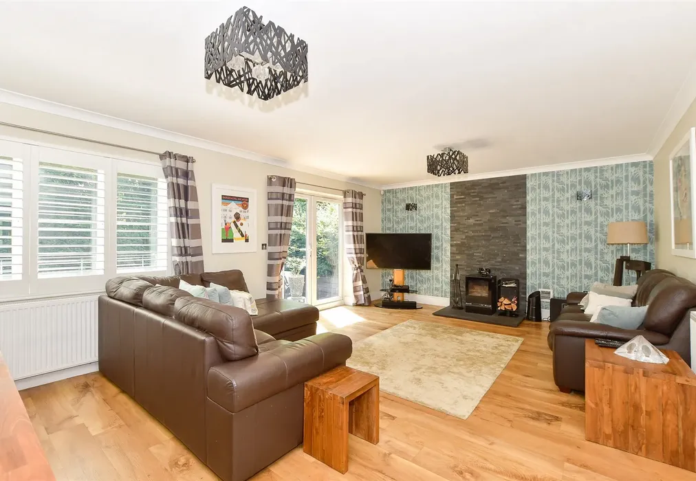 Lounge - Welland Close, Crowborough, East Sussex - Wards of Kent
