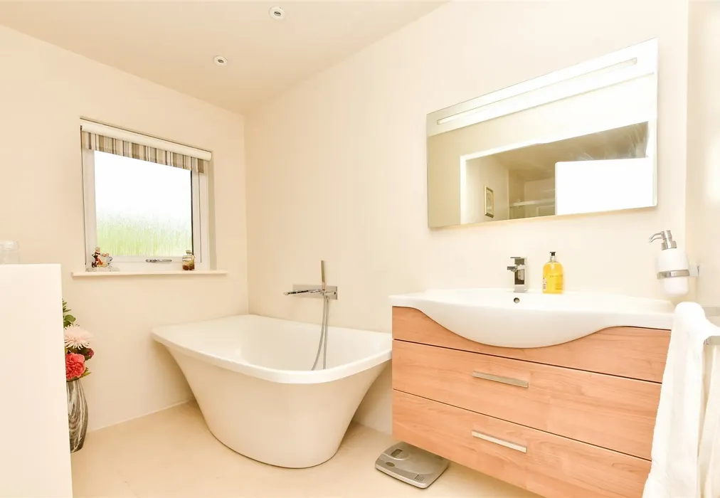 Bathroom - Crawley Down Road, Felbridge, West Sussex - Wards of Kent