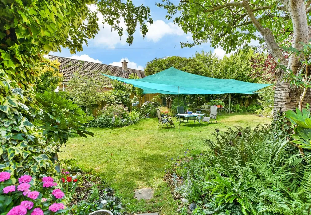 Rear Garden - The Street, Borden, Sittingbourne, Kent - Wards of Kent