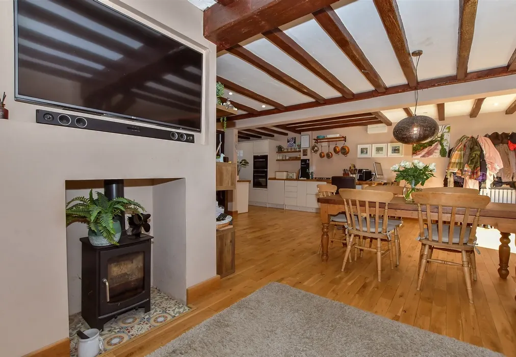 Lounge/Diner - Grassmere, Leybourne, West Malling, Kent - Wards of Kent