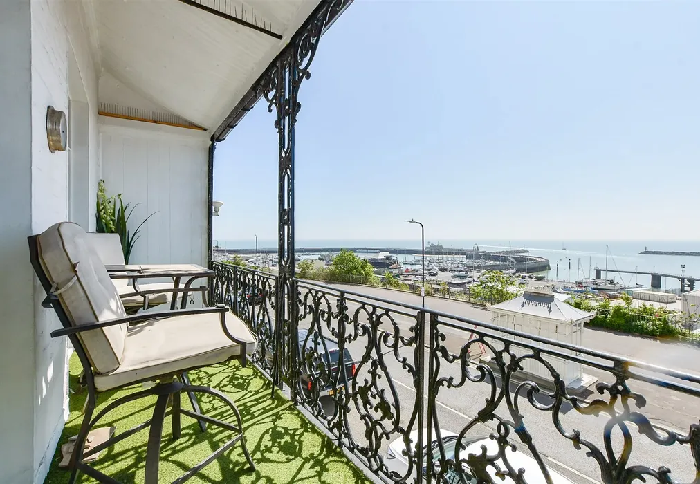 Balcony - Paragon, Ramsgate, Kent - Wards of Kent