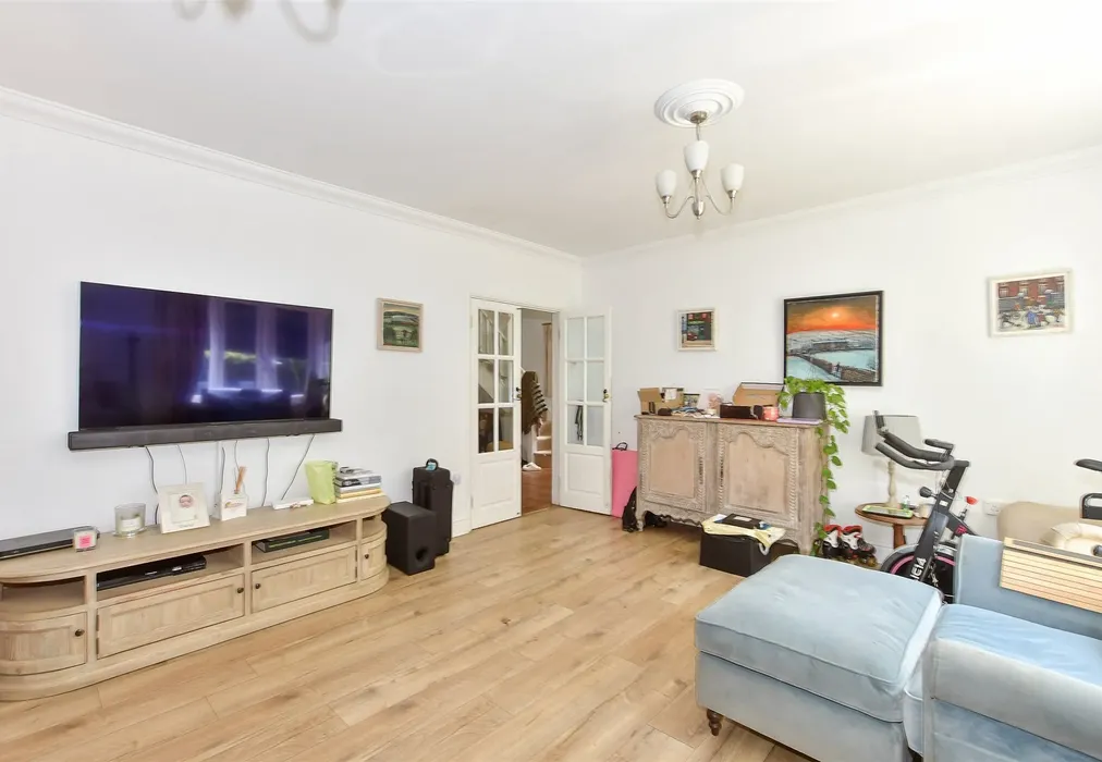 Lounge - The Ride, Ifold, Billingshurst, West Sussex - Wards of Kent