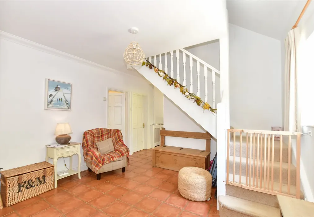 Entrance Hall - The Ride, Ifold, Billingshurst, West Sussex - Wards of Kent