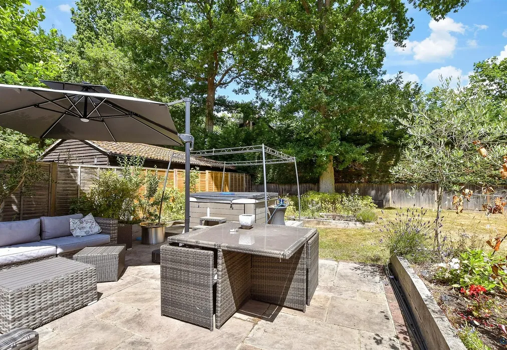 Rear Garden - The Ride, Ifold, Billingshurst, West Sussex - Wards of Kent