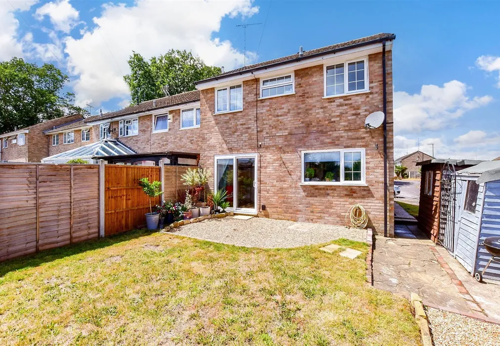 Rear Garden - Farnhurst Road, Barnham, West Sussex - Wards of Kent