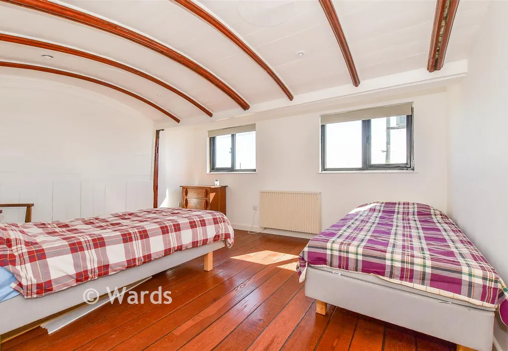 Bedroom 1 - Dungeness Road, Dungeness, Kent - Wards of Kent