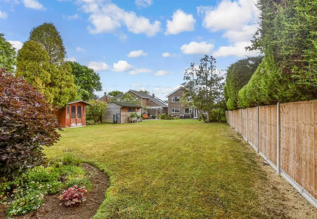 Rear Garden - Park Farm Close, Shadoxhurst, Ashford, Kent - Wards of Kent