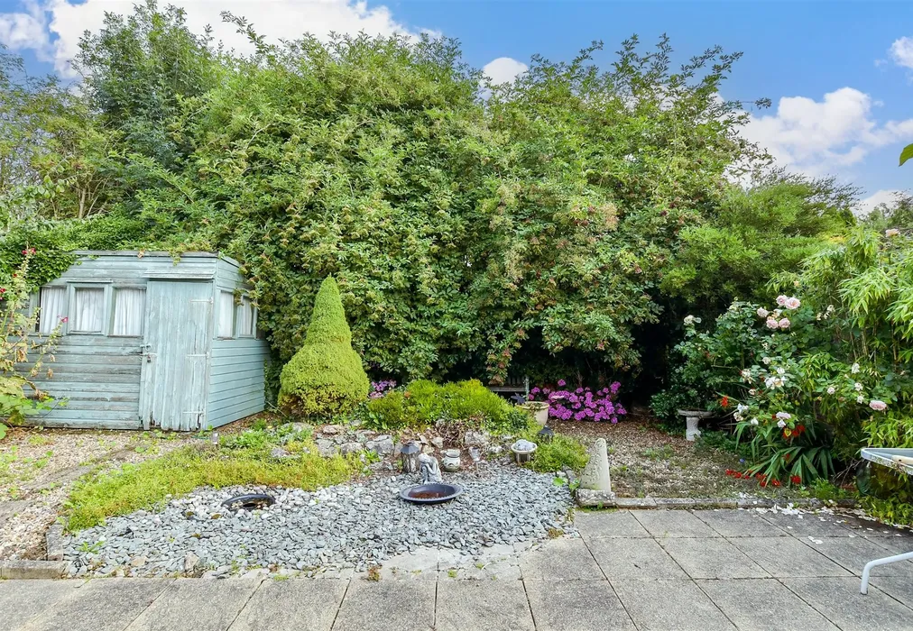 Rear Garden - Beauworth Park, Maidstone, Kent - Wards of Kent