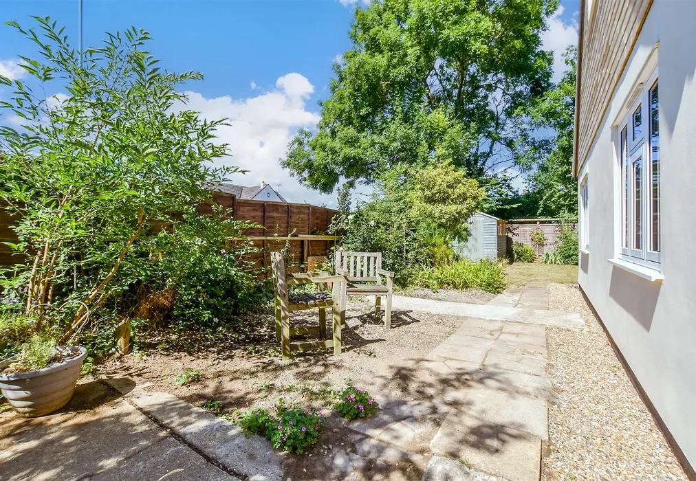 Side Garden - Bullockstone Road, Herne Bay, Kent - Wards of Kent