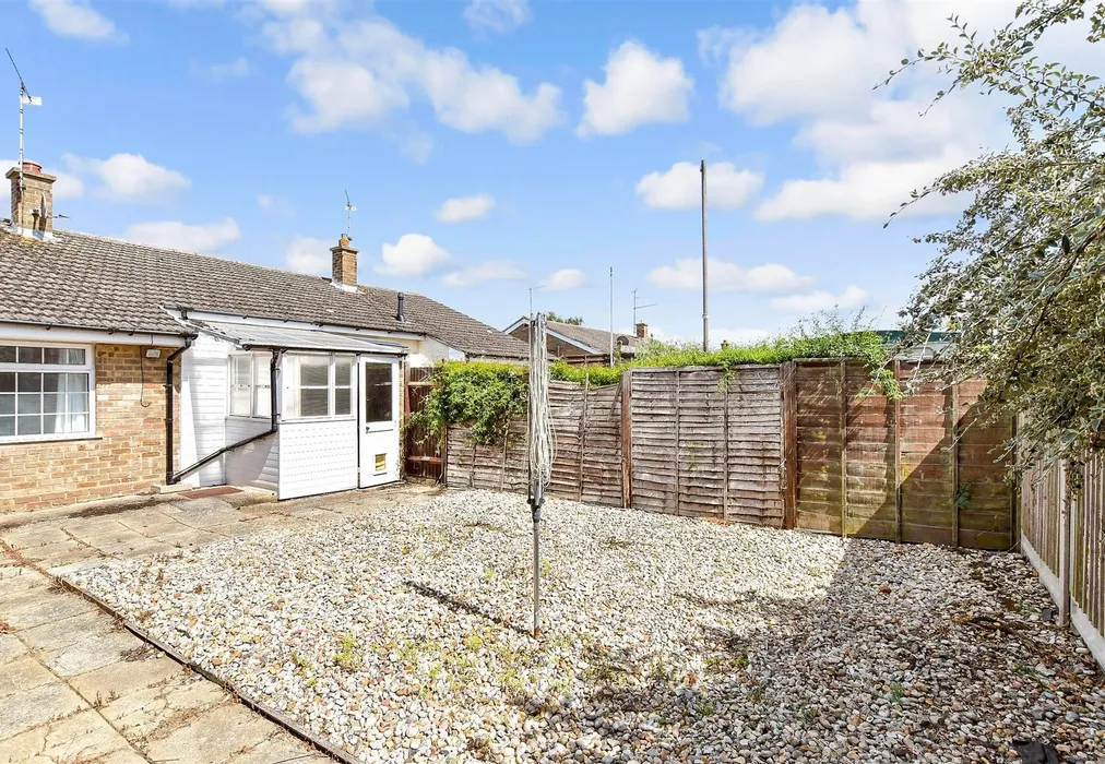Rear Garden - Green Lane, Isle Of Grain, Rochester, Kent - Wards of Kent