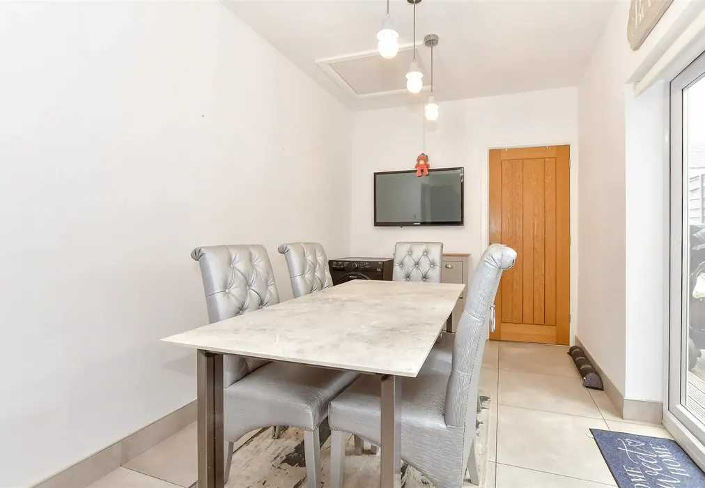Dining Area - Ernest Road, Portsmouth, Hampshire - Wards of Kent