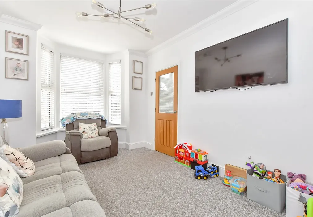 Lounge - Ernest Road, Portsmouth, Hampshire - Wards of Kent