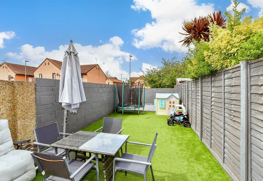 Rear Garden - Ernest Road, Portsmouth, Hampshire - Wards of Kent