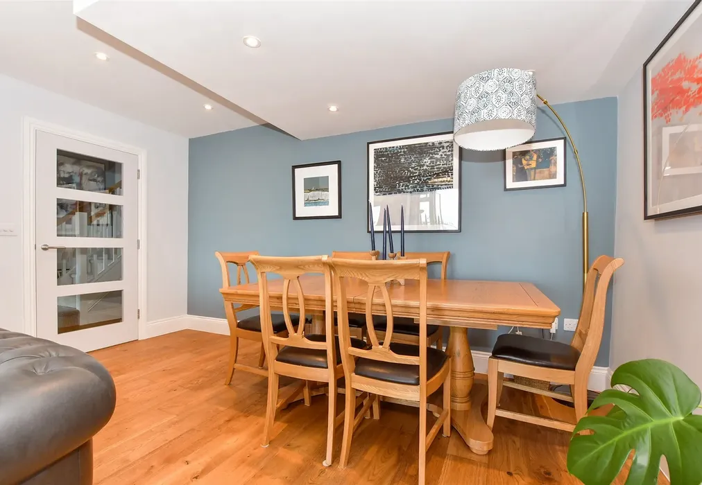 Lounge/Diner - Cannongate Road, Hythe, Kent - Wards of Kent
