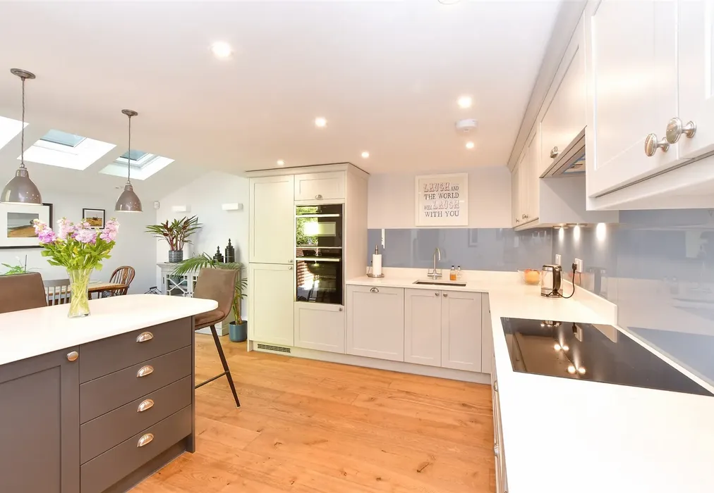 Kitchen/Breakfast Room - Cannongate Road, Hythe, Kent - Wards of Kent