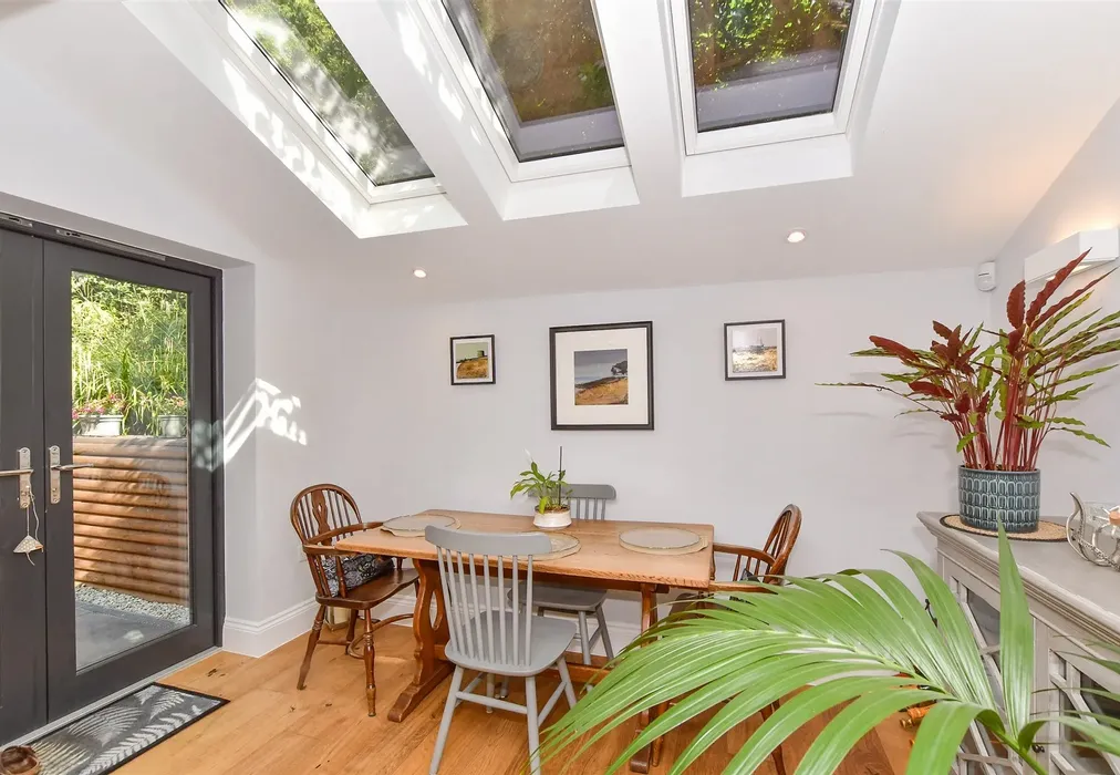 Kitchen/Breakfast Room - Cannongate Road, Hythe, Kent - Wards of Kent