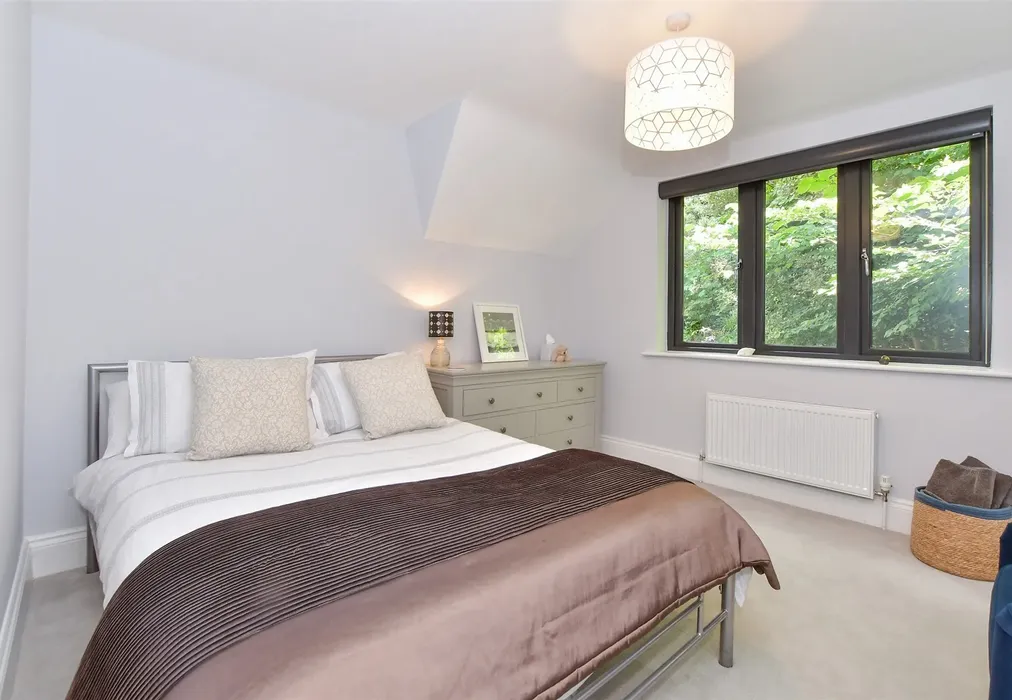 Bedroom 3 - Cannongate Road, Hythe, Kent - Wards of Kent