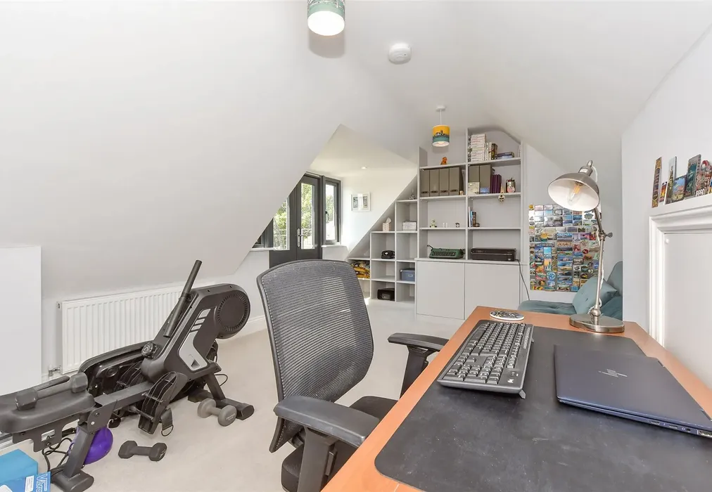 Bedroom 4 - Cannongate Road, Hythe, Kent - Wards of Kent